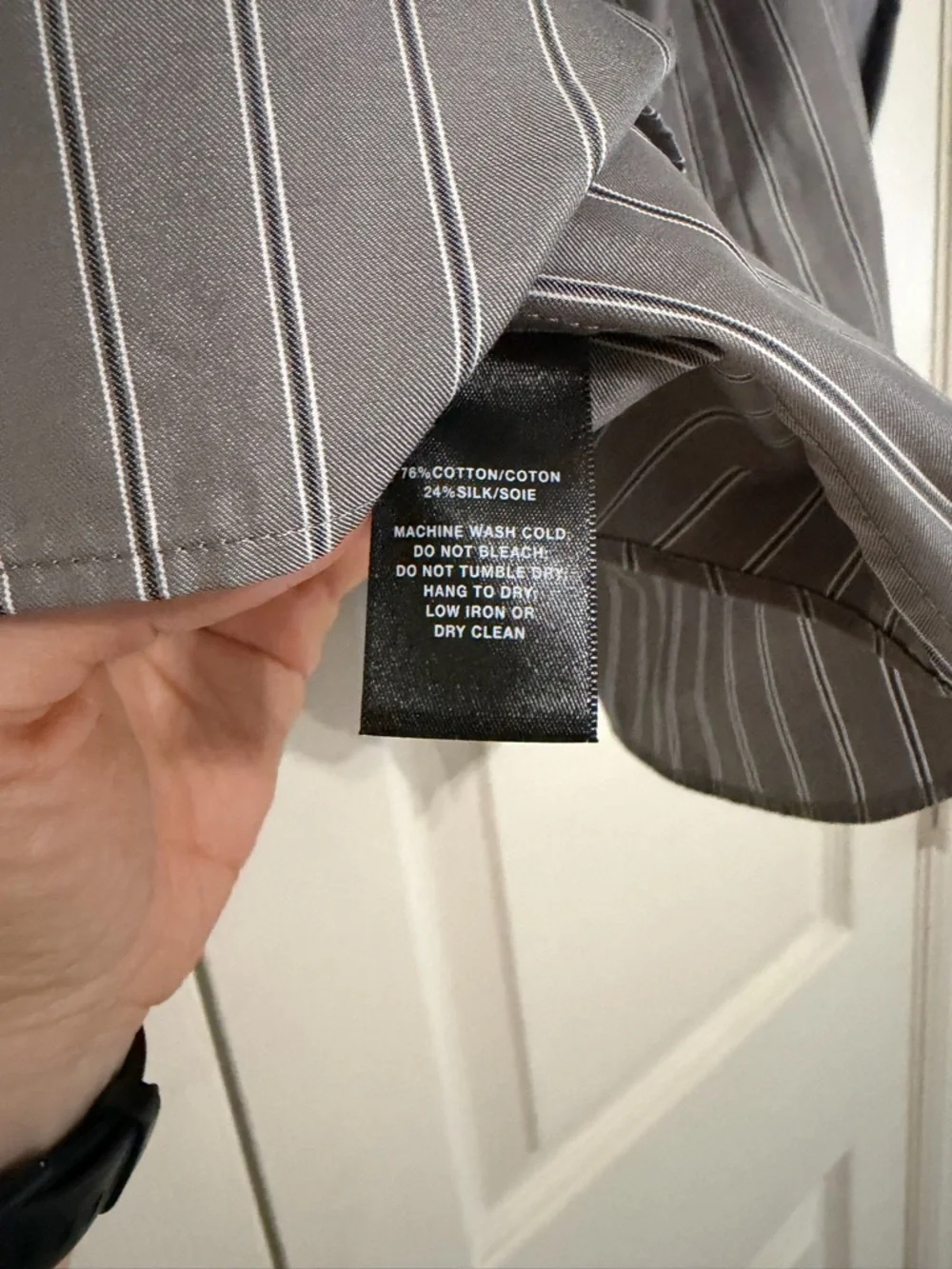 Lafayette 148 New York Gray Pinstripe Cotton & Silk Button-Down NWT // L - Picture 5 of 5